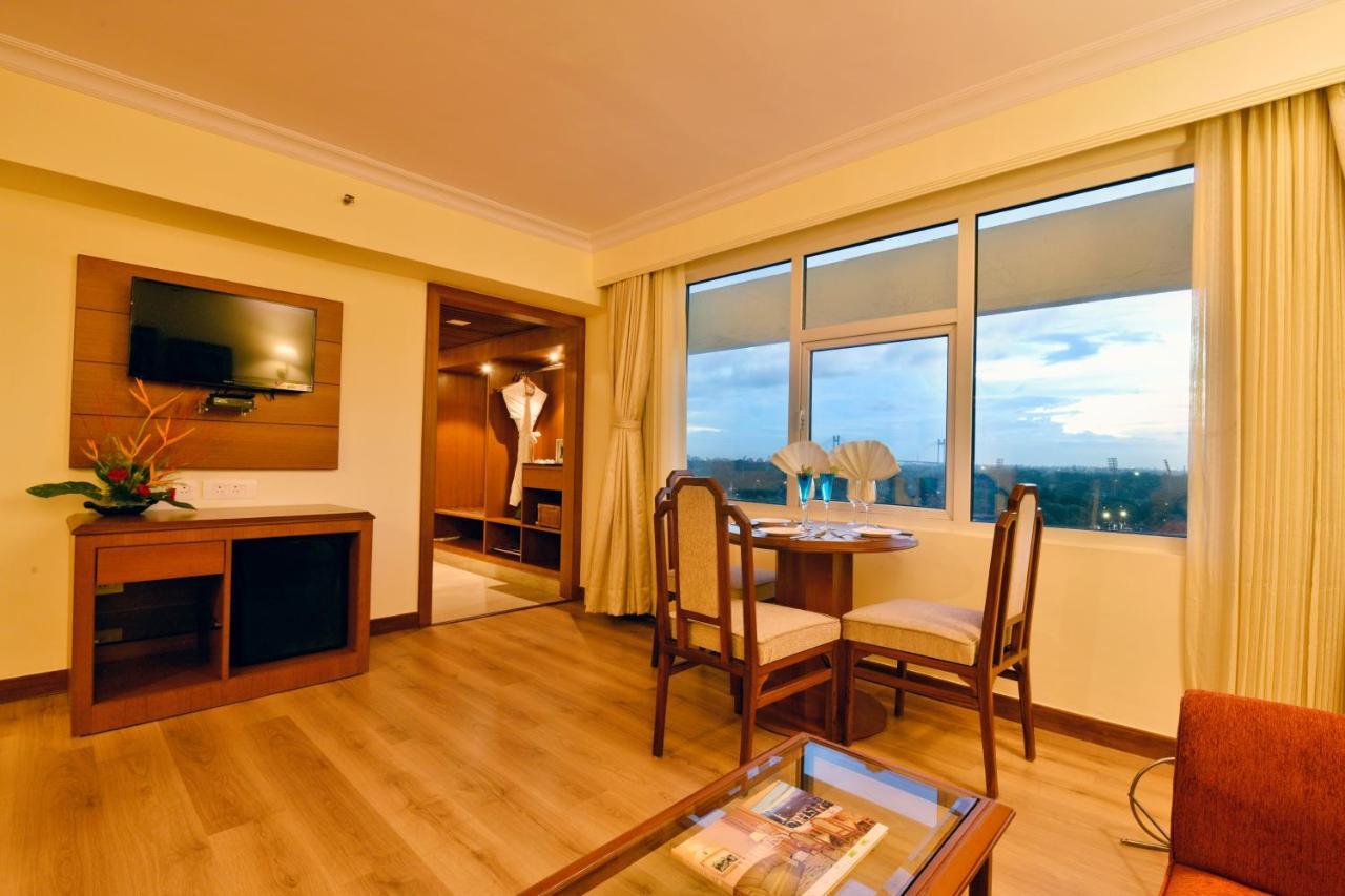 Peerless Hotel Καλκούτα Εξωτερικό φωτογραφία
