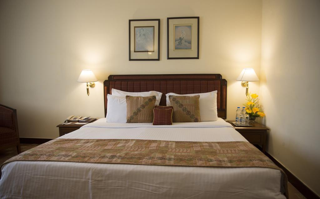 Peerless Hotel Καλκούτα Εξωτερικό φωτογραφία
