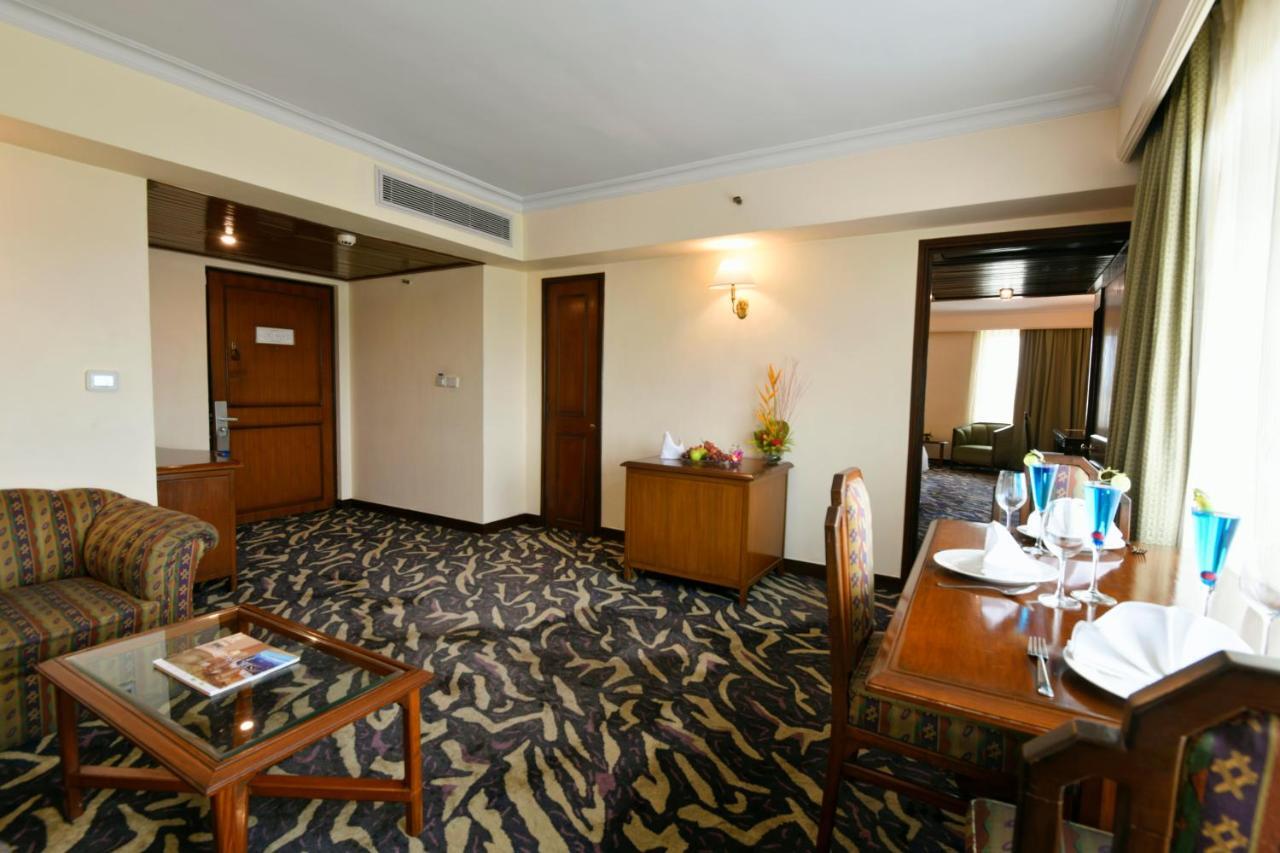 Peerless Hotel Καλκούτα Εξωτερικό φωτογραφία
